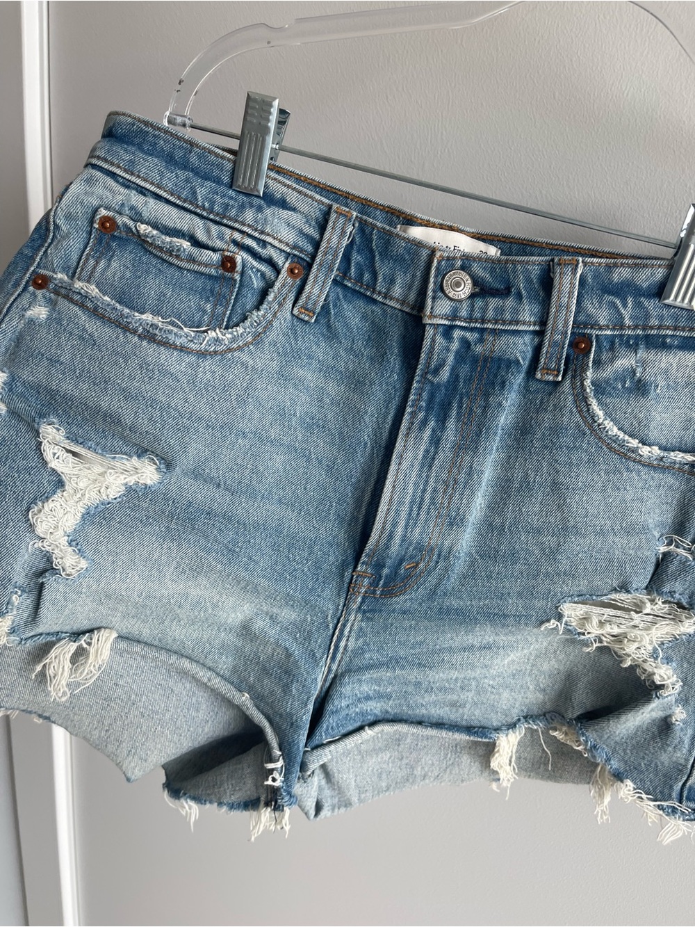 Abercombie Mom High Rise Curve Love Shorts - Picture 2 of 4